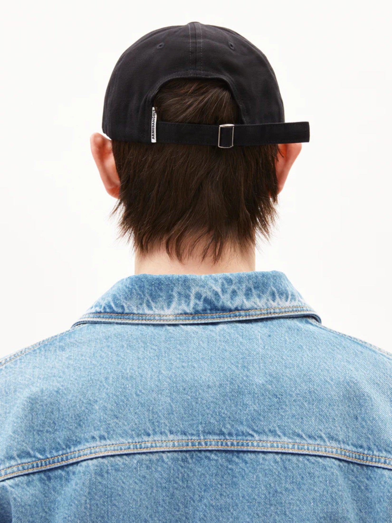 Yenaas Bold Cap