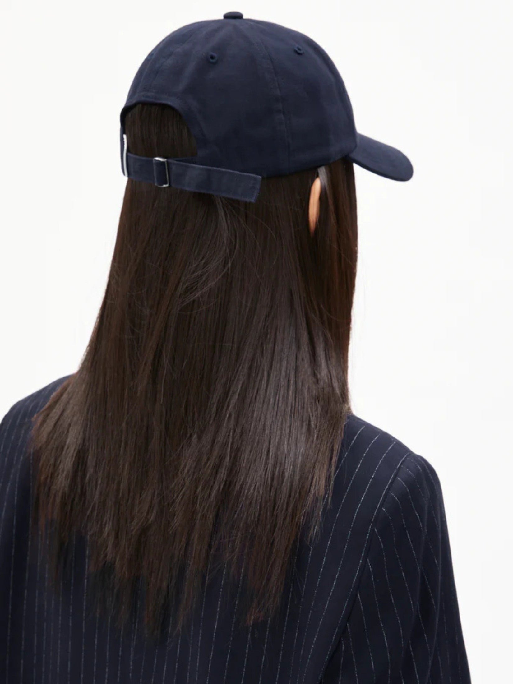 Yenaas Bold Cap