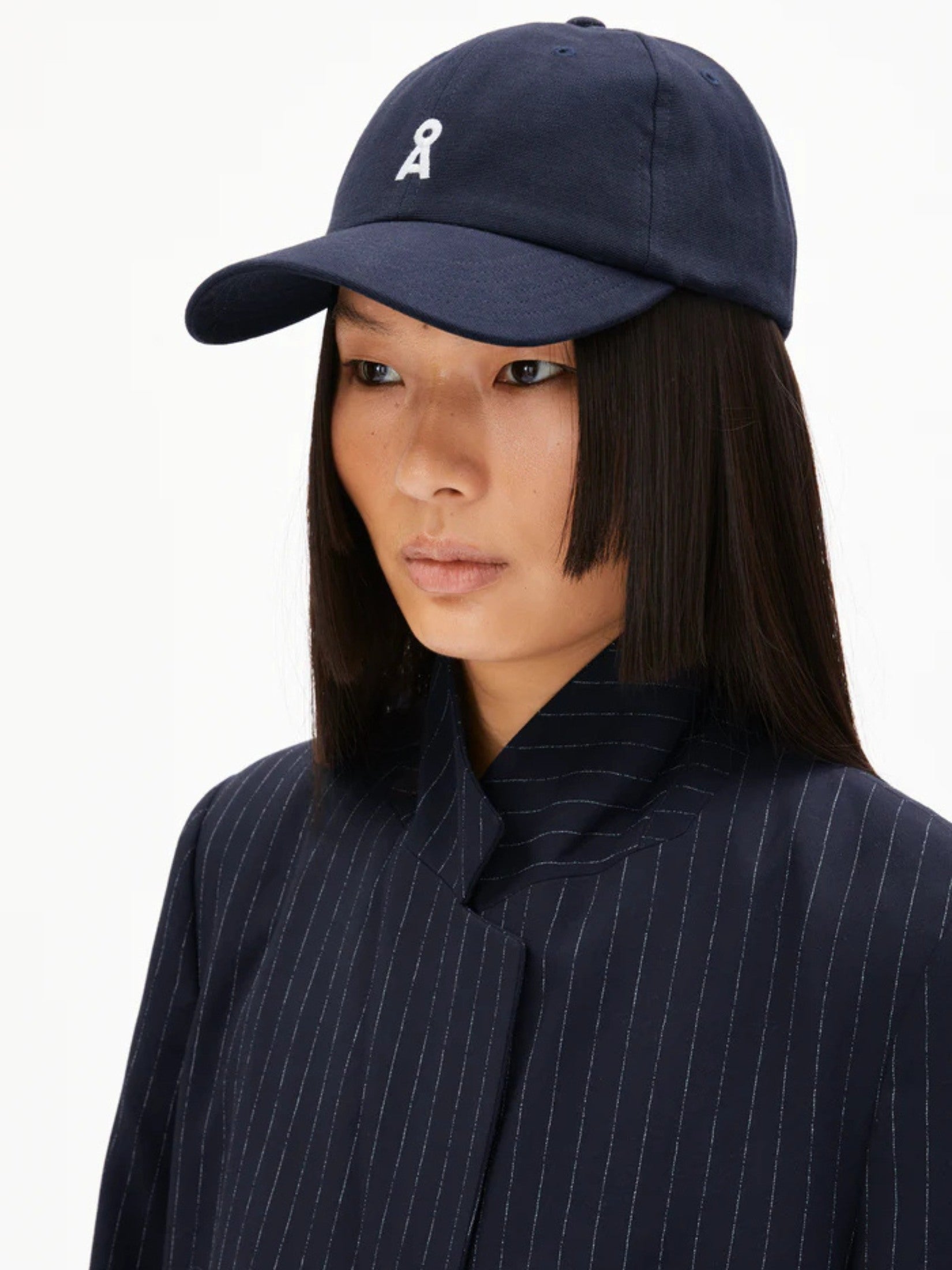 Yenaas Bold Cap