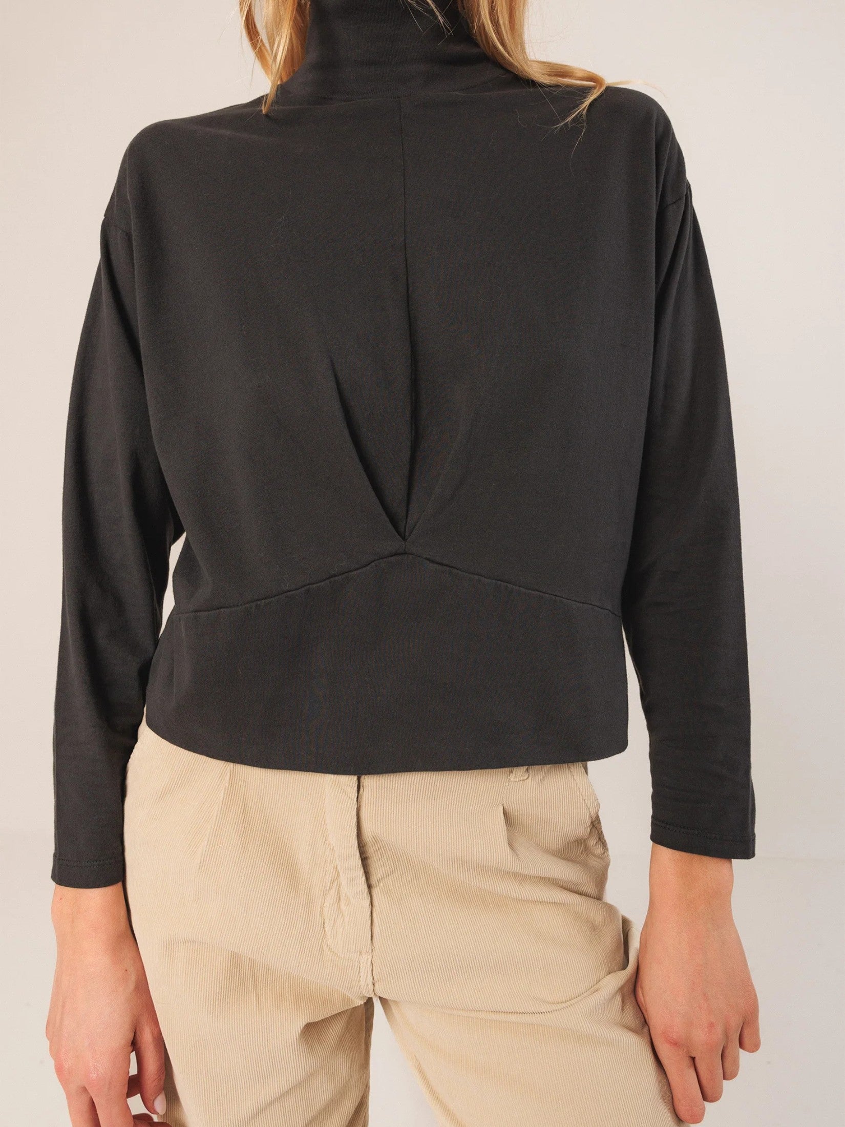 Ribbed Collar T-Shirt