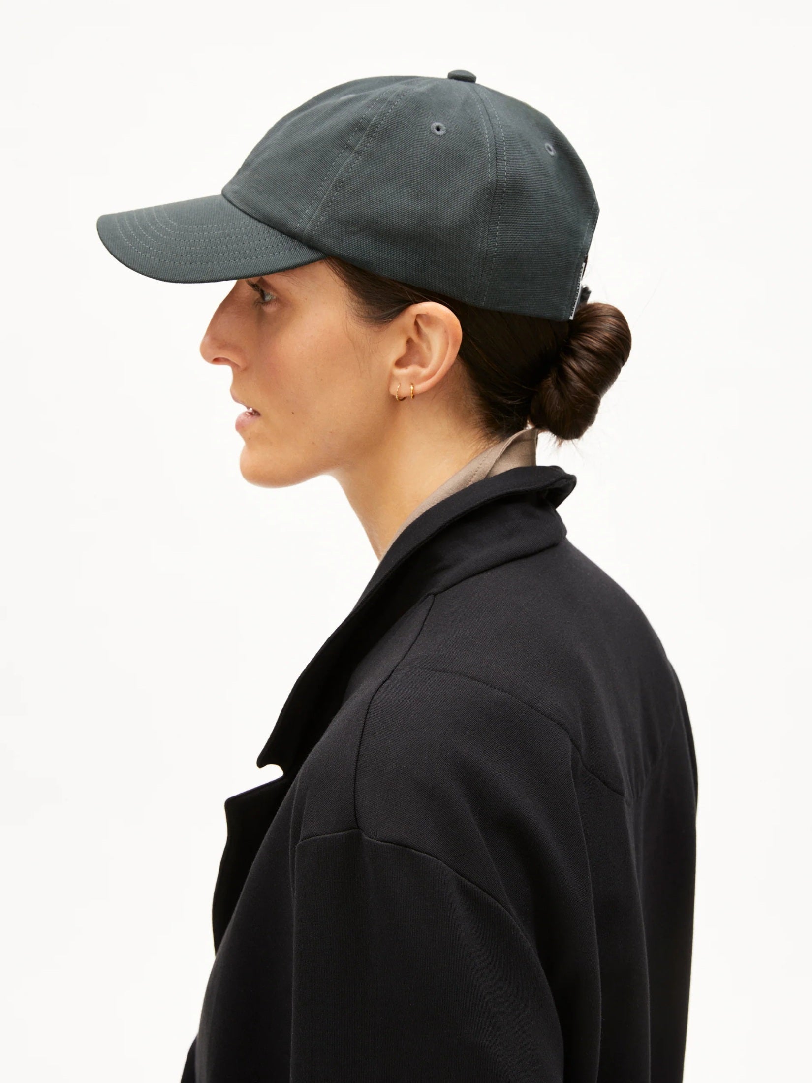 Yenaas Bold Cap
