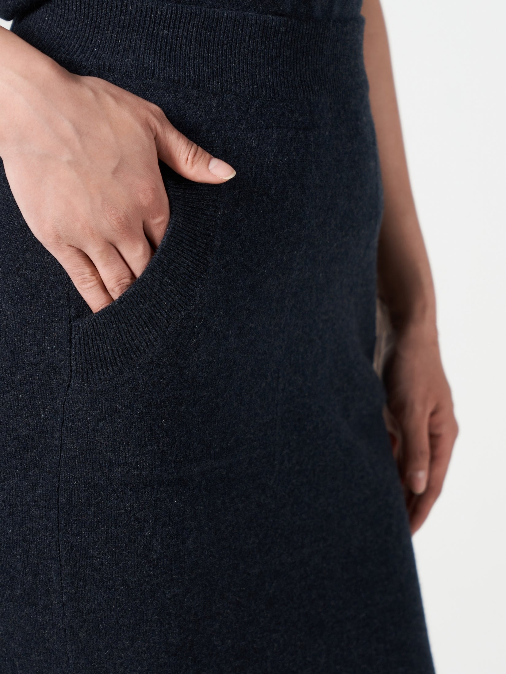 Cashmere Midi Pocket Skirt