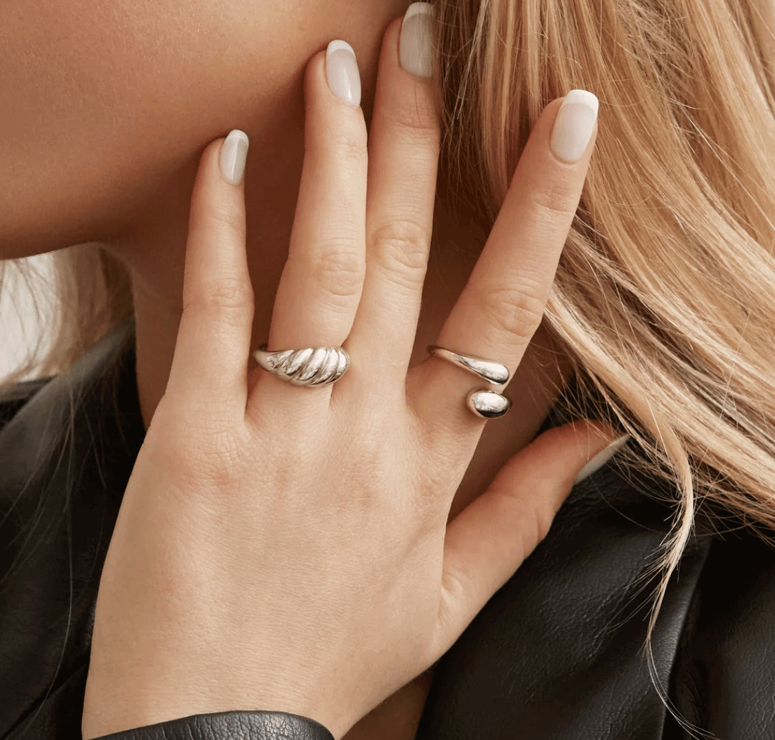 Croissant ring