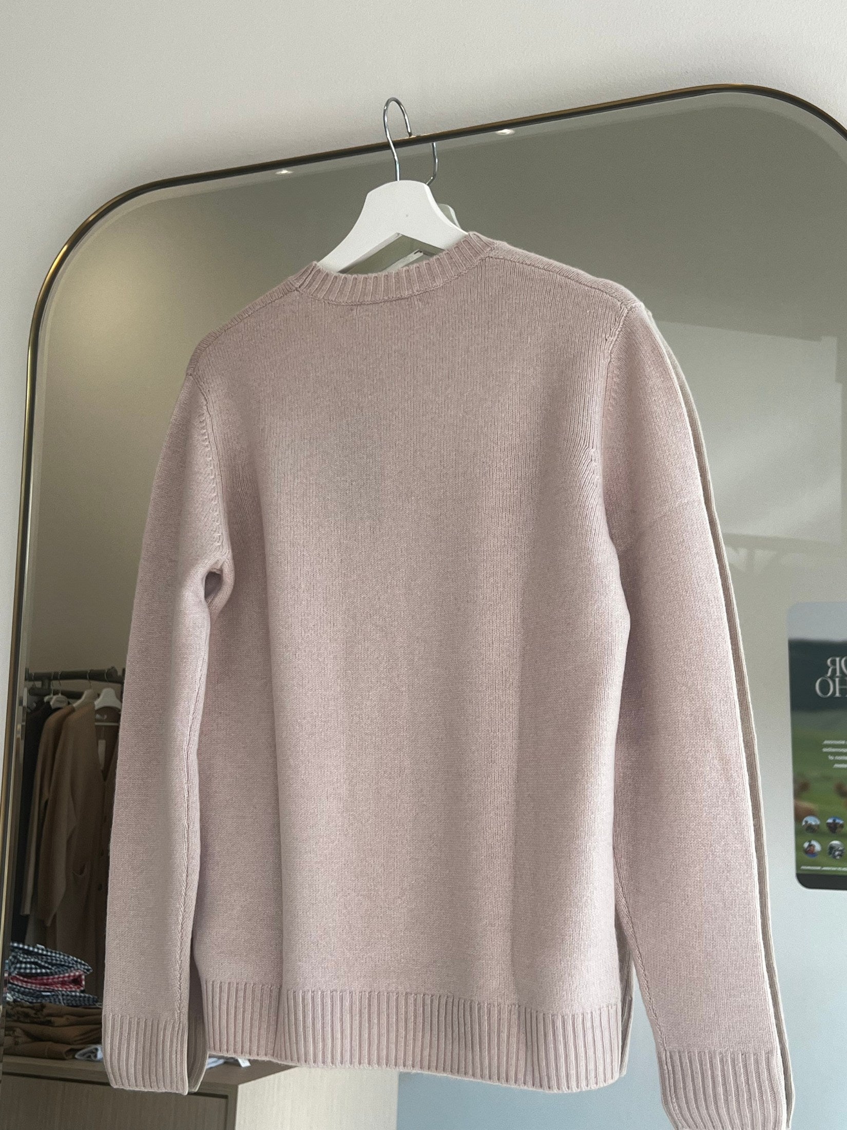 Round Neck Cashmere Sweater