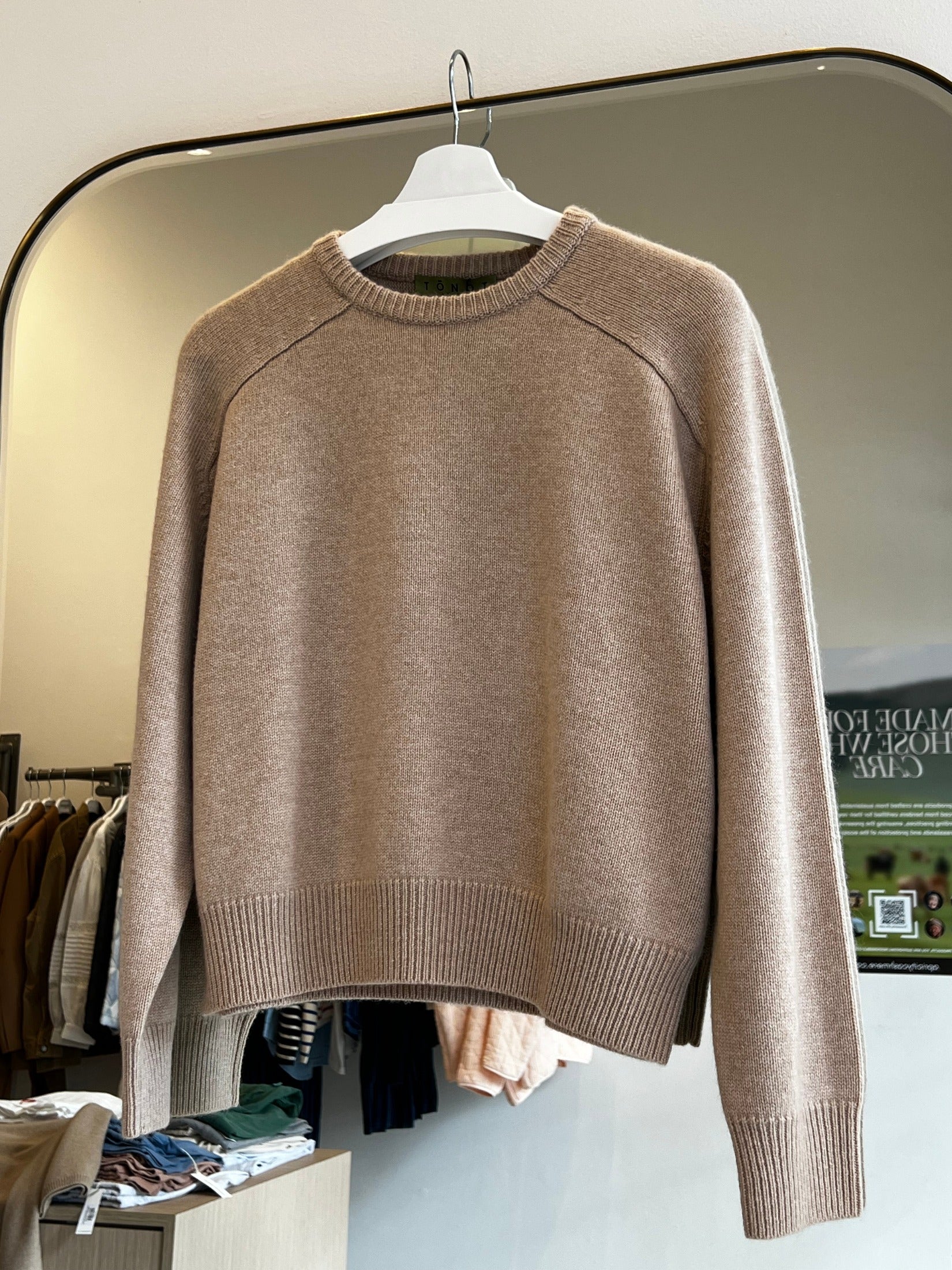 Round Neck Cropped Cashmere Sweater