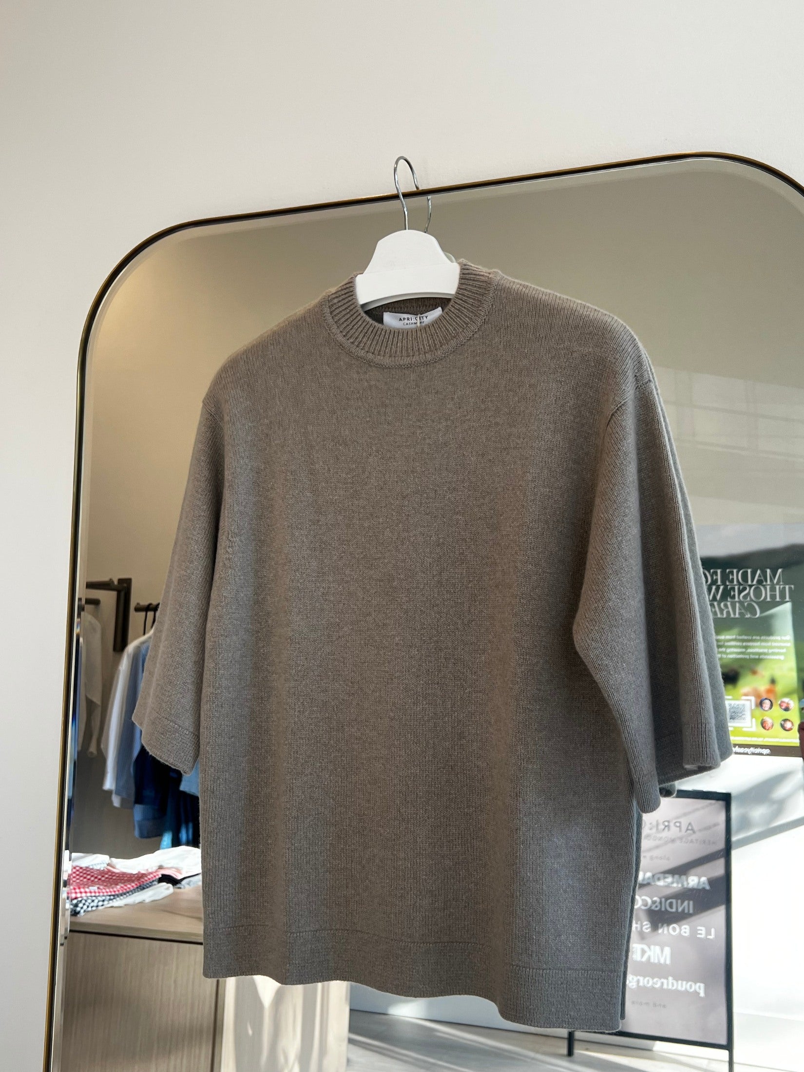 Quarter Sleeve Loose Cashmere Sweater