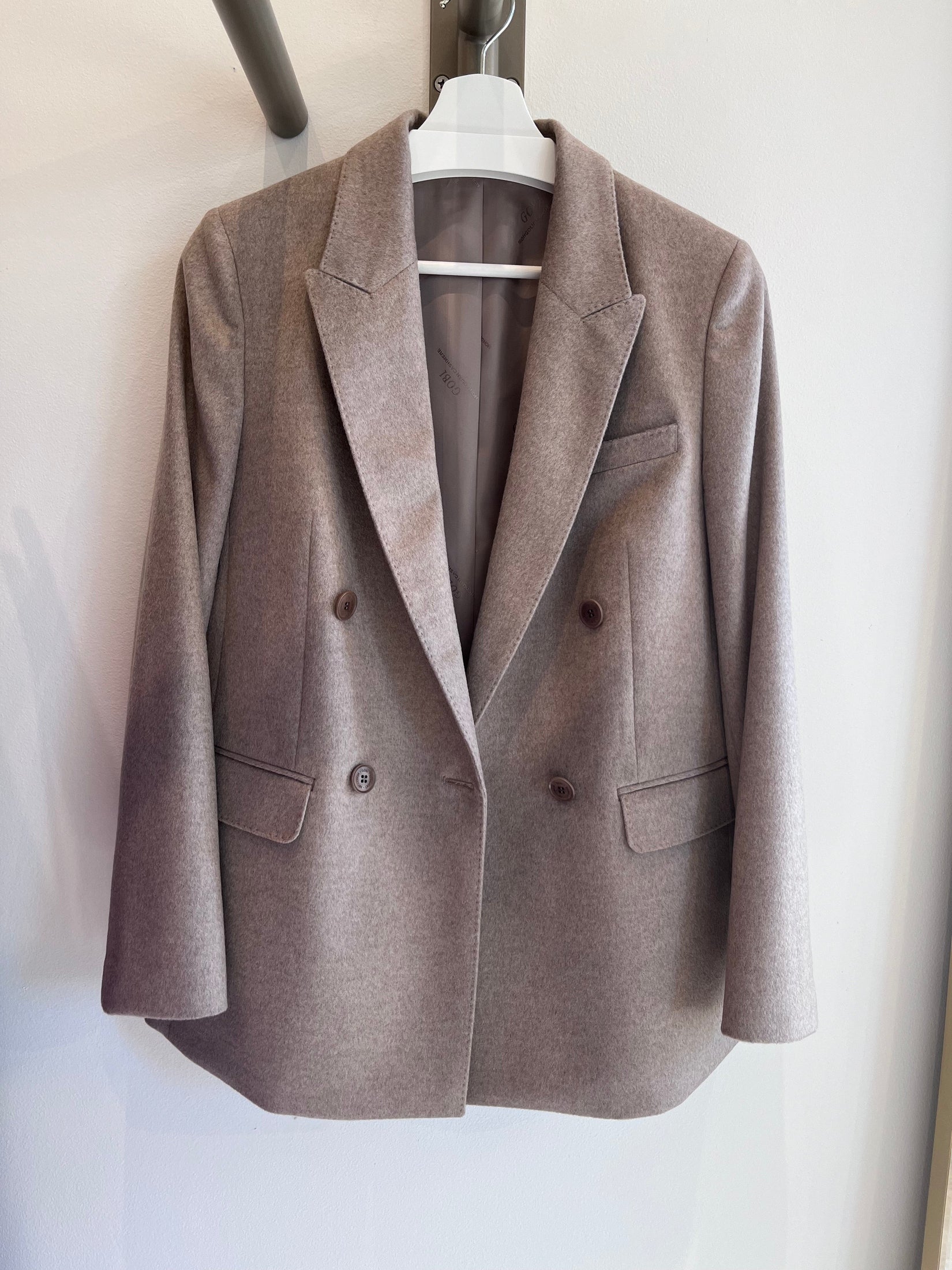 Double breasted cashmere blazer.