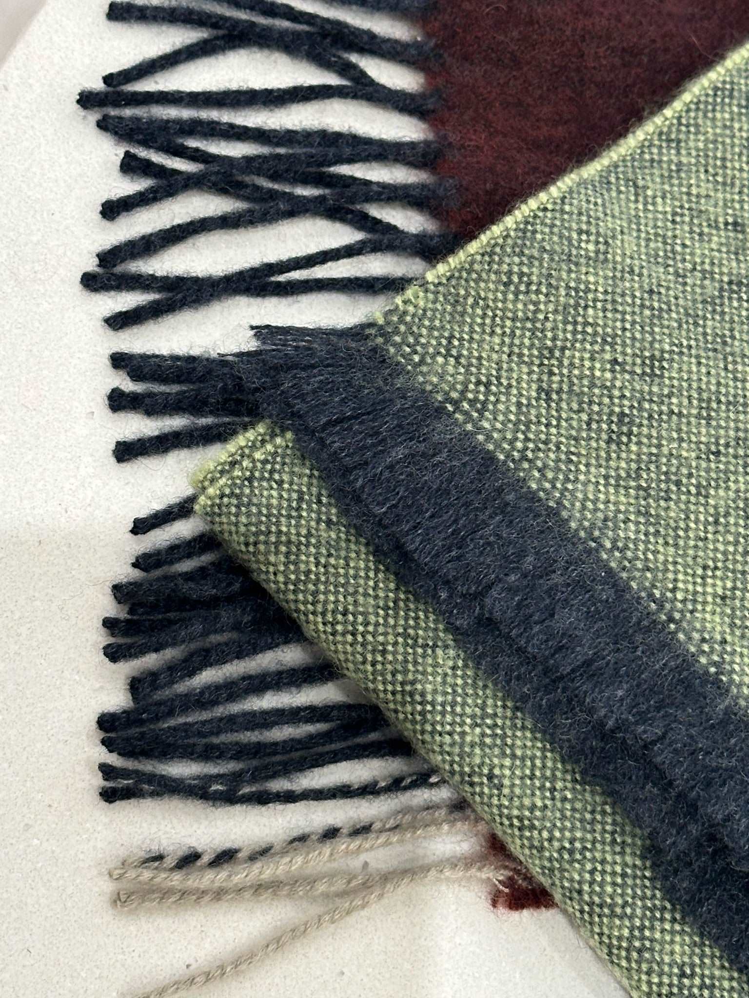 Jacquard cashmere scarf