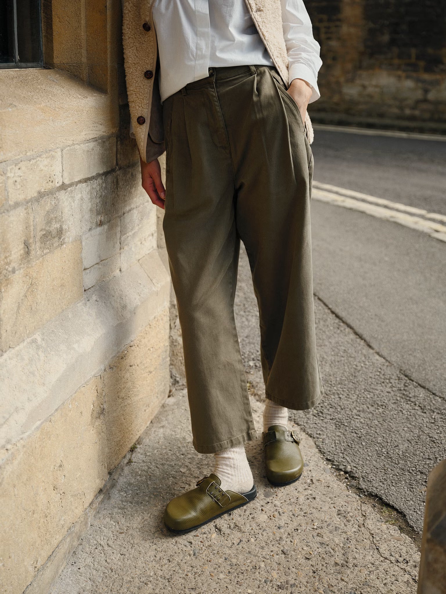 Pleated Lyocell Pant