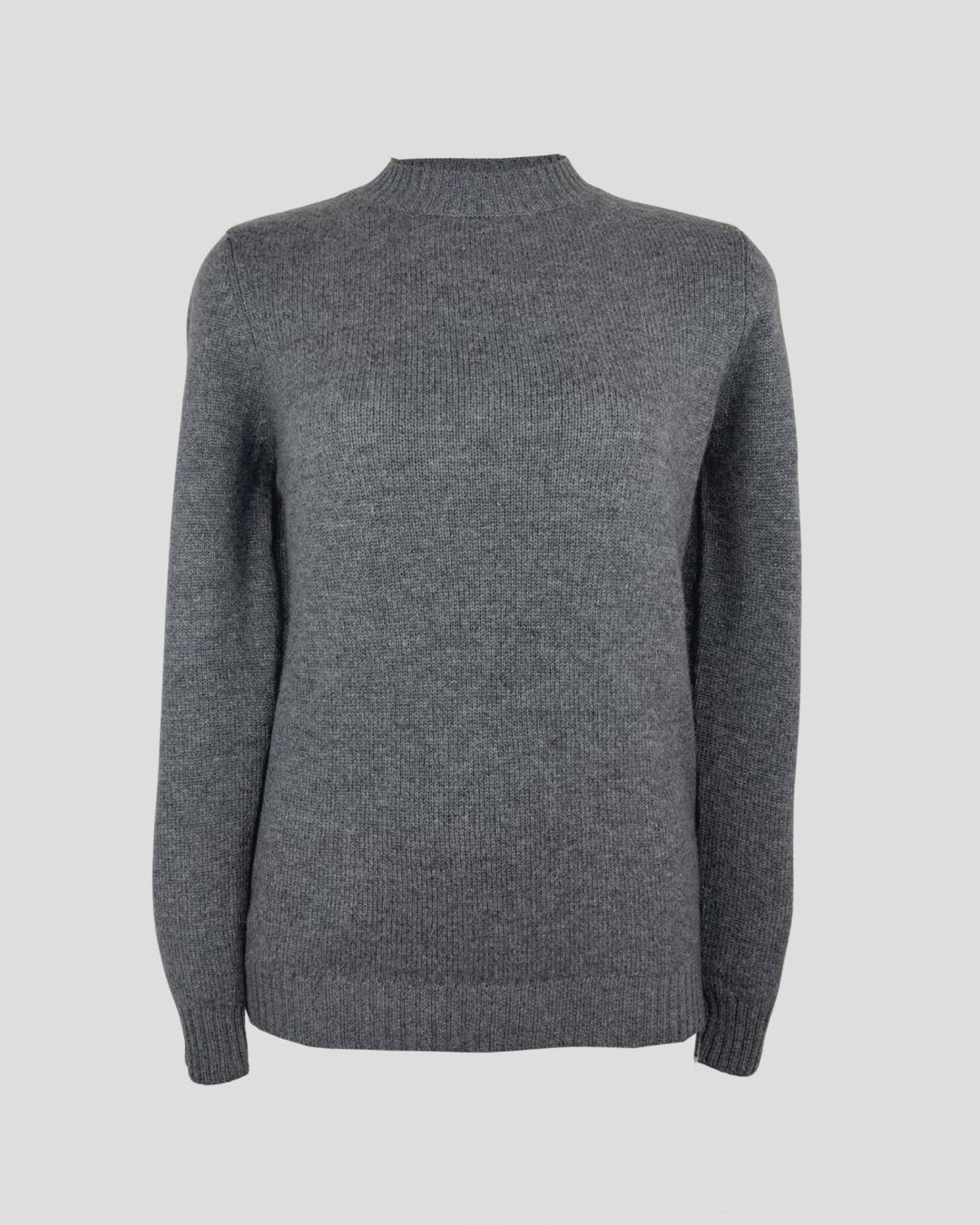 Gray round neck cashmere sweater for women made from 100% traceable Mongolian cashmere, cozy and elegant design.