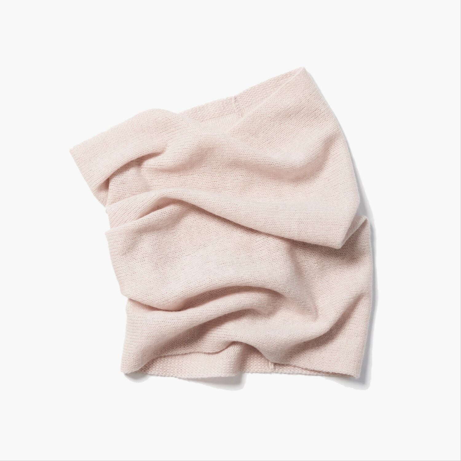 Cashmere tube scarf in chalk pink color.